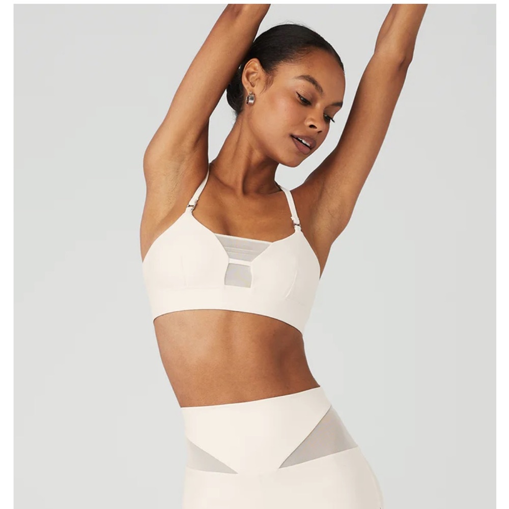 ALO Yoga Cream Sports Bra